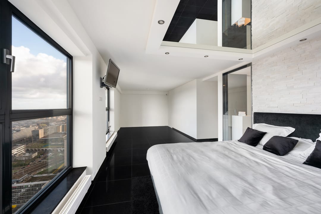 Photo 16 of Weena 301