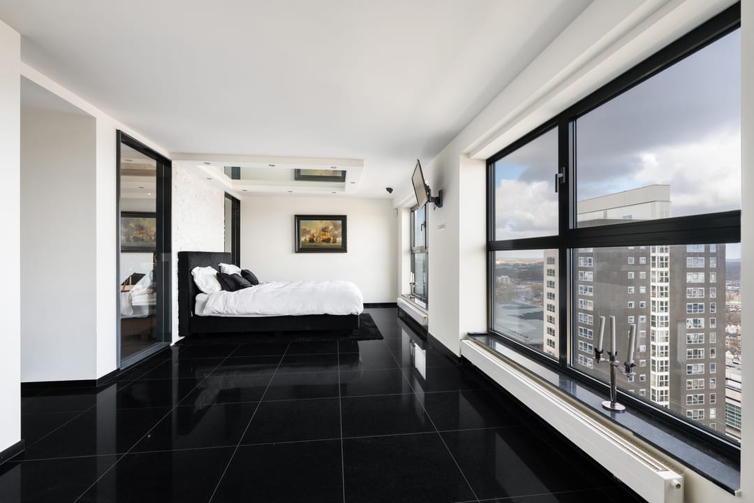 Photo 17 of Weena 301