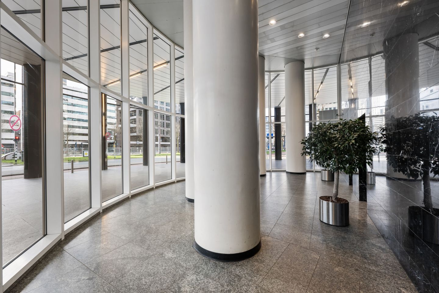 Photo 19 of Weena 301