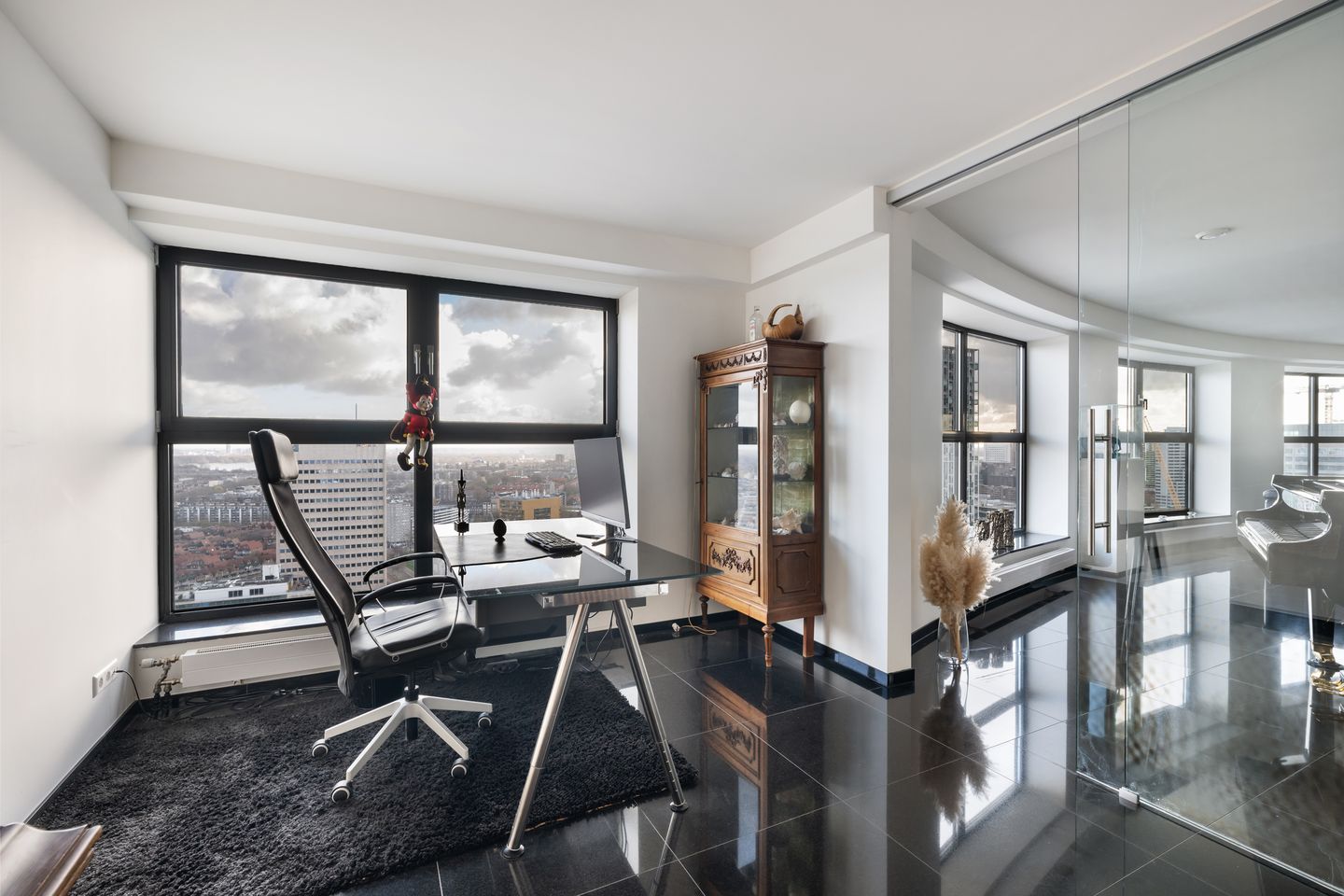 Photo 10 of Weena 301