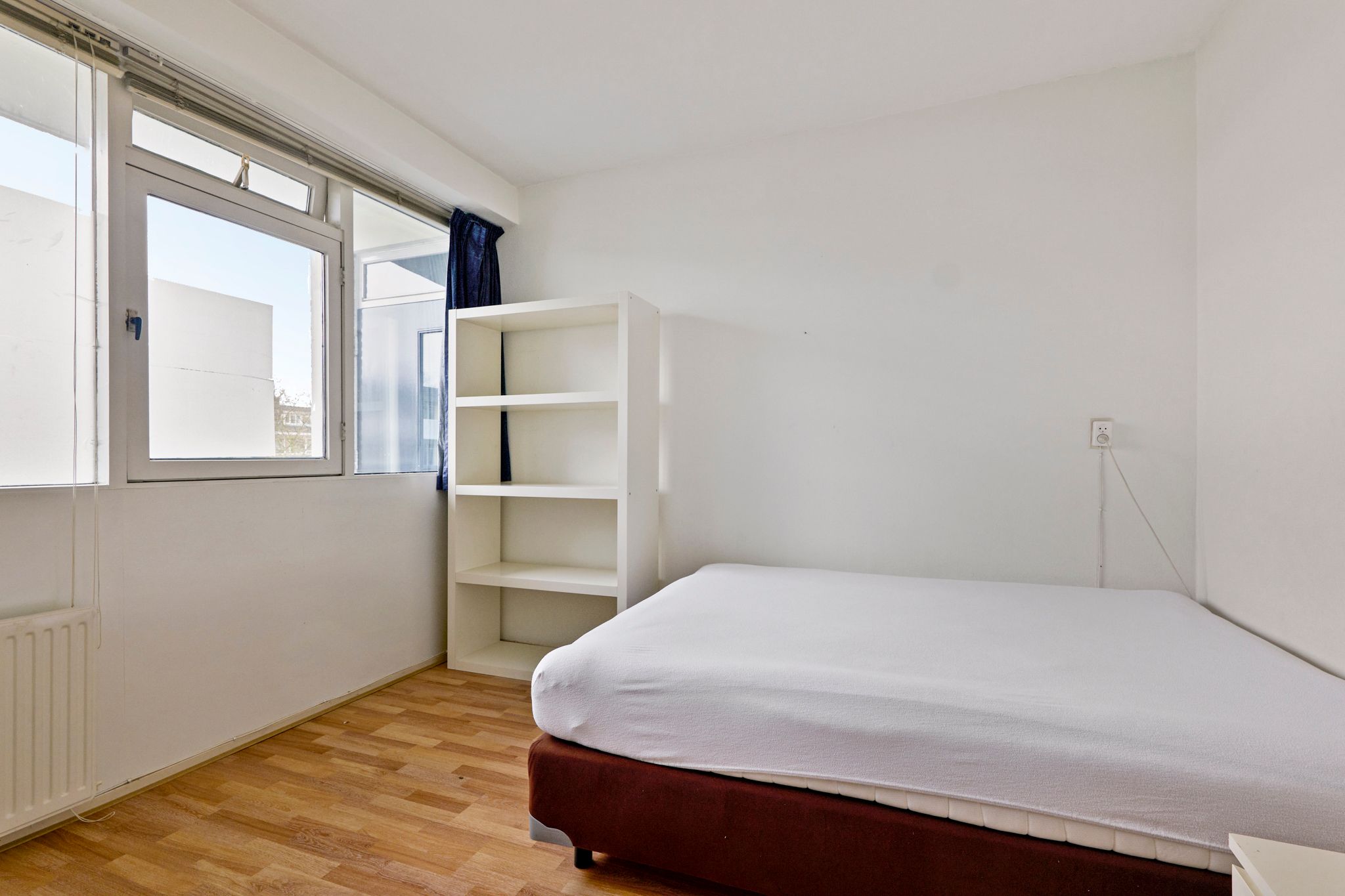 Spacious 4-Room Corner Apartment in Buitenveldert with Room Rental Permit — 17