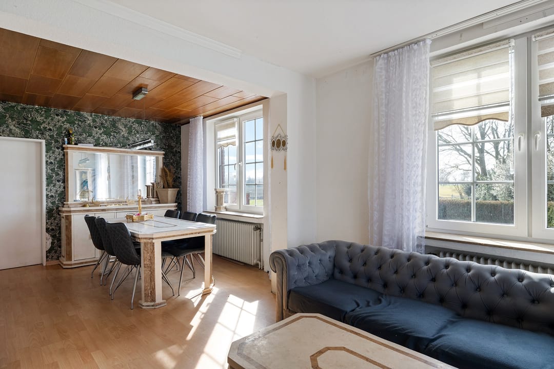 Rural former bridge keeper's house with spacious plot near the Dutch border — 15