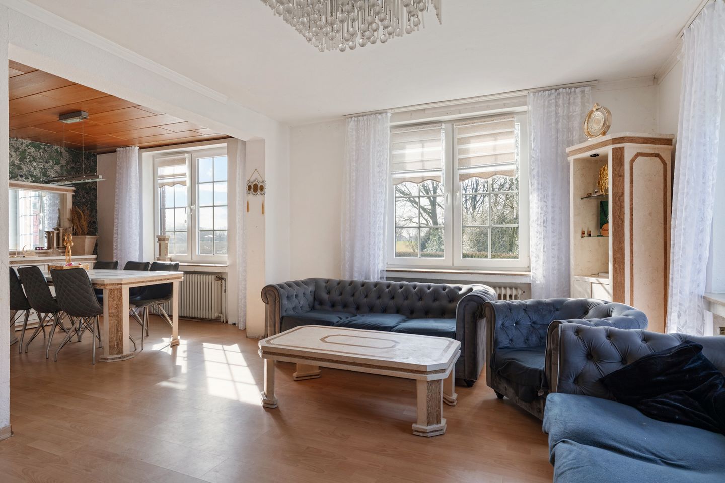 Rural former bridge keeper's house with spacious plot near the Dutch border — 13