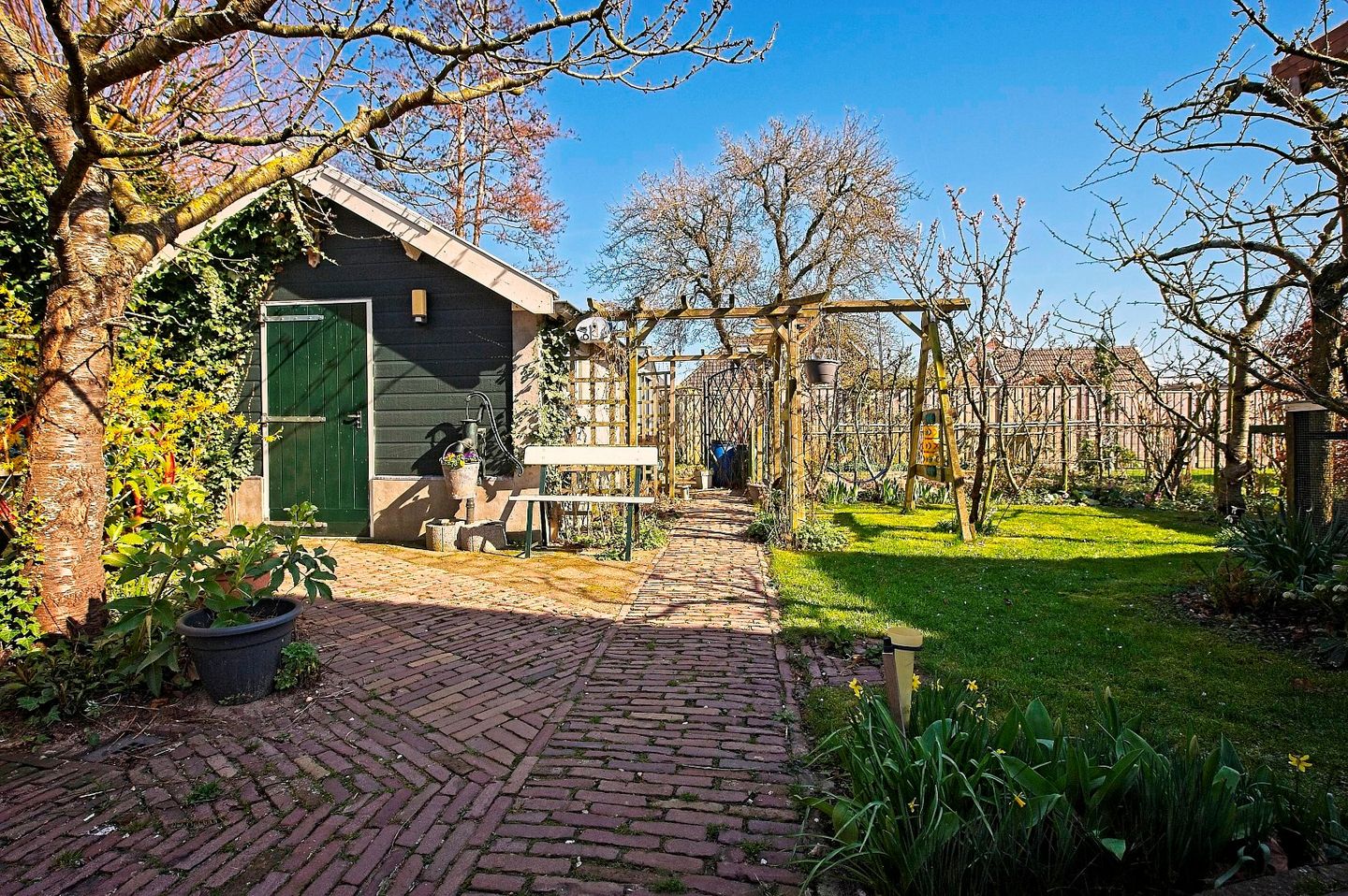 Detached Country Home with Garage and Large Garden in Bruchem — 18
