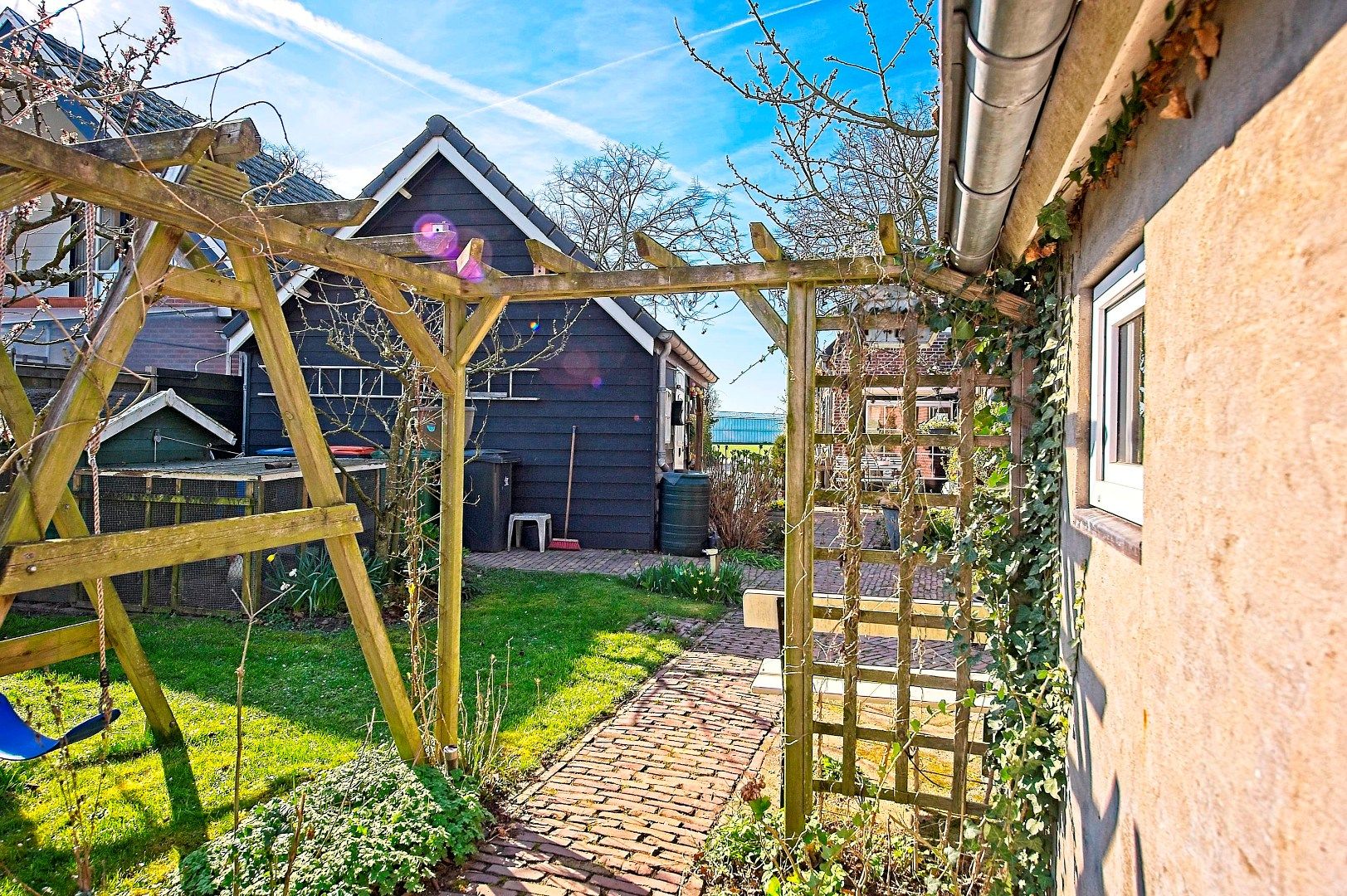 Detached Country Home with Garage and Large Garden in Bruchem — 17