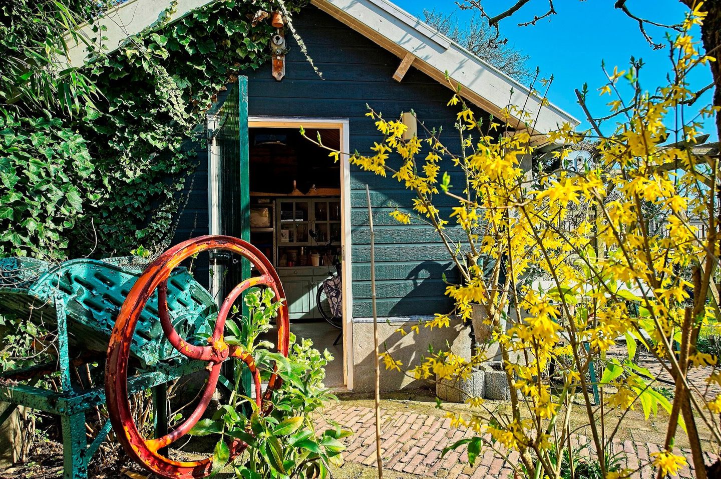 Detached Country Home with Garage and Large Garden in Bruchem — 19