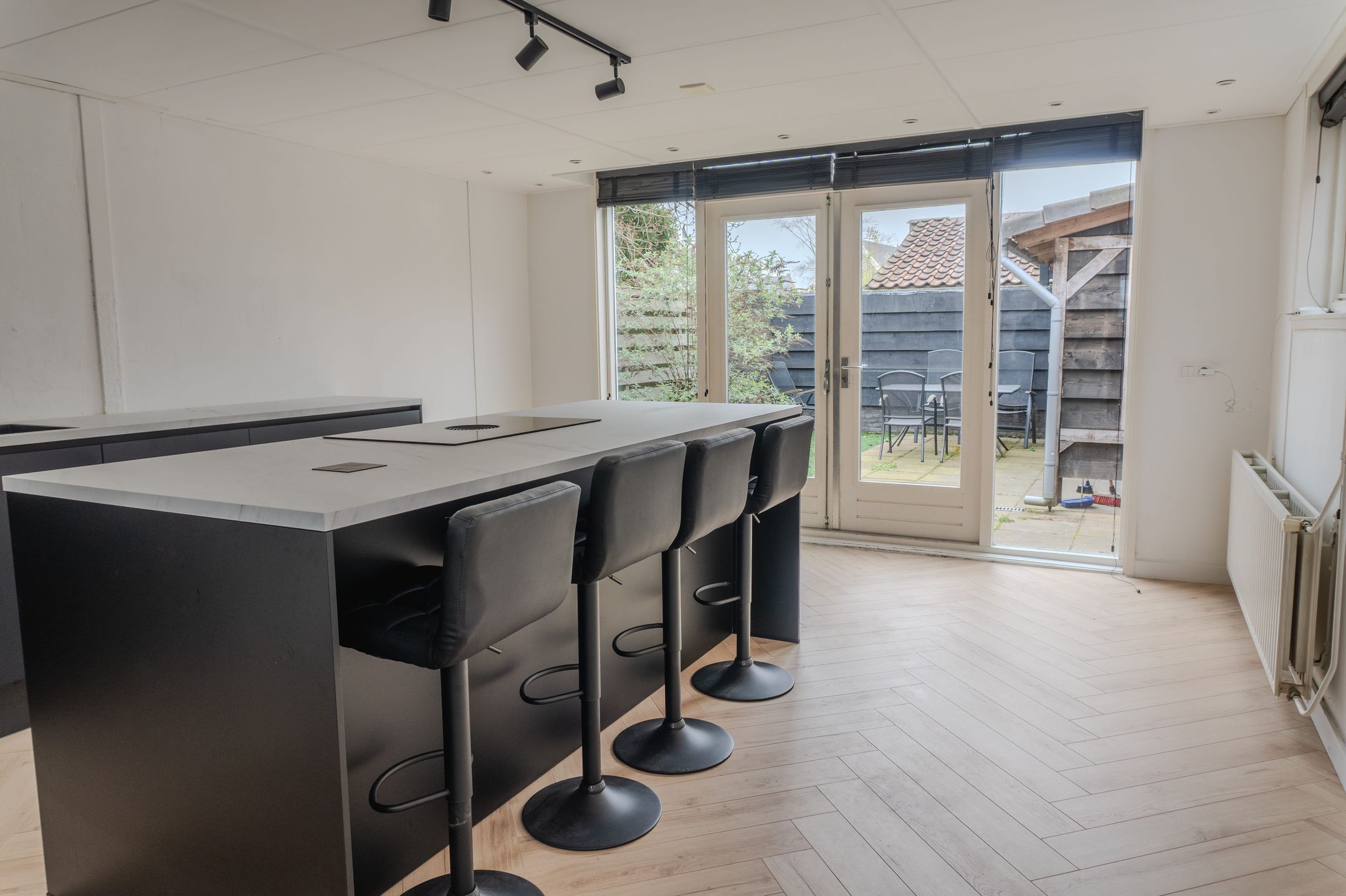 Spacious semi-detached home with new kitchen in Wolphaartsdijk — 21