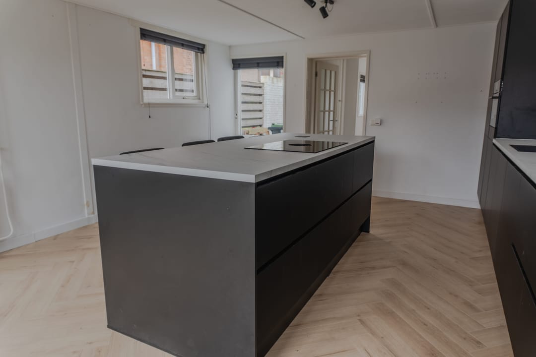 Spacious semi-detached home with new kitchen in Wolphaartsdijk — 23