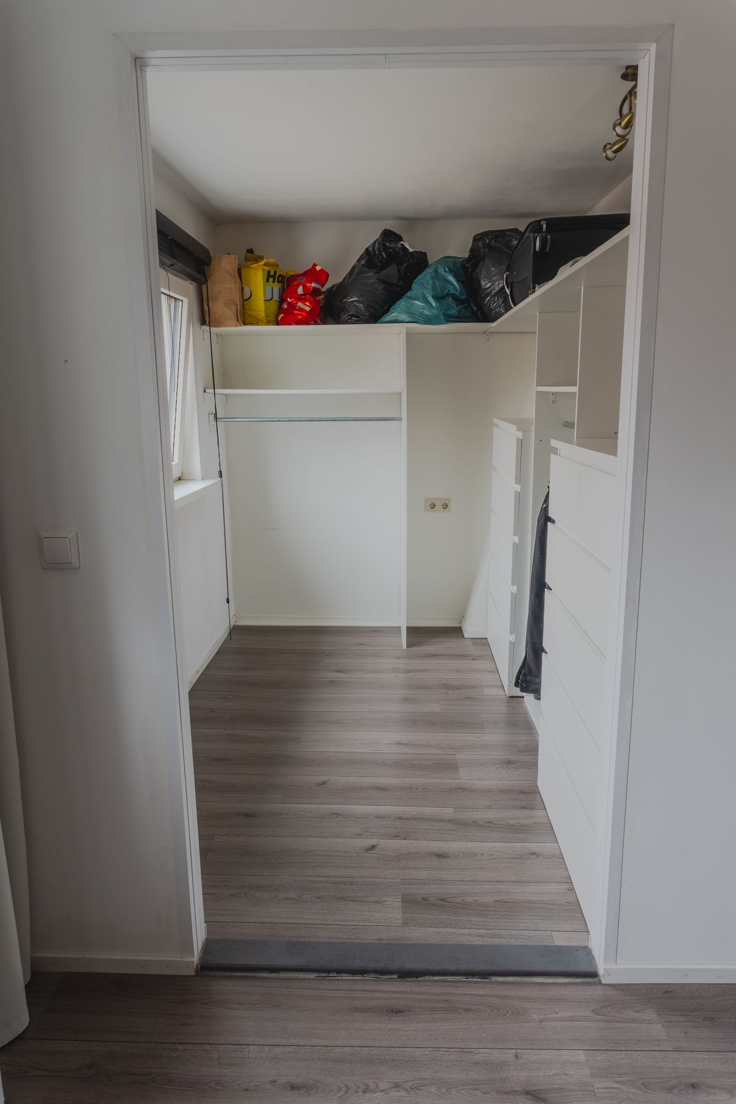 Spacious semi-detached home with new kitchen in Wolphaartsdijk — 34