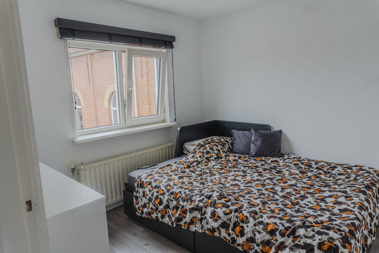 Spacious semi-detached home with new kitchen in Wolphaartsdijk — 44