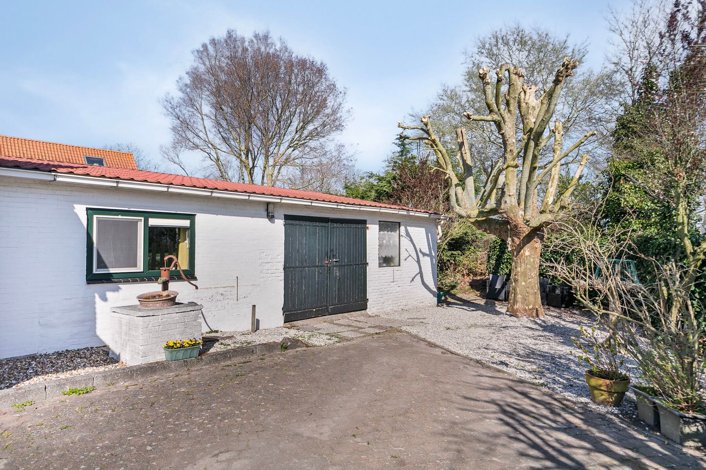 Characterful detached home with ground floor bedroom in scenic Groede — 20