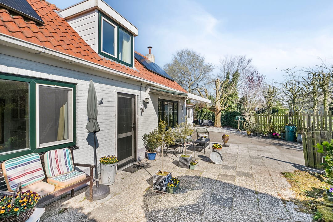 Characterful detached home with ground floor bedroom in scenic Groede — 22