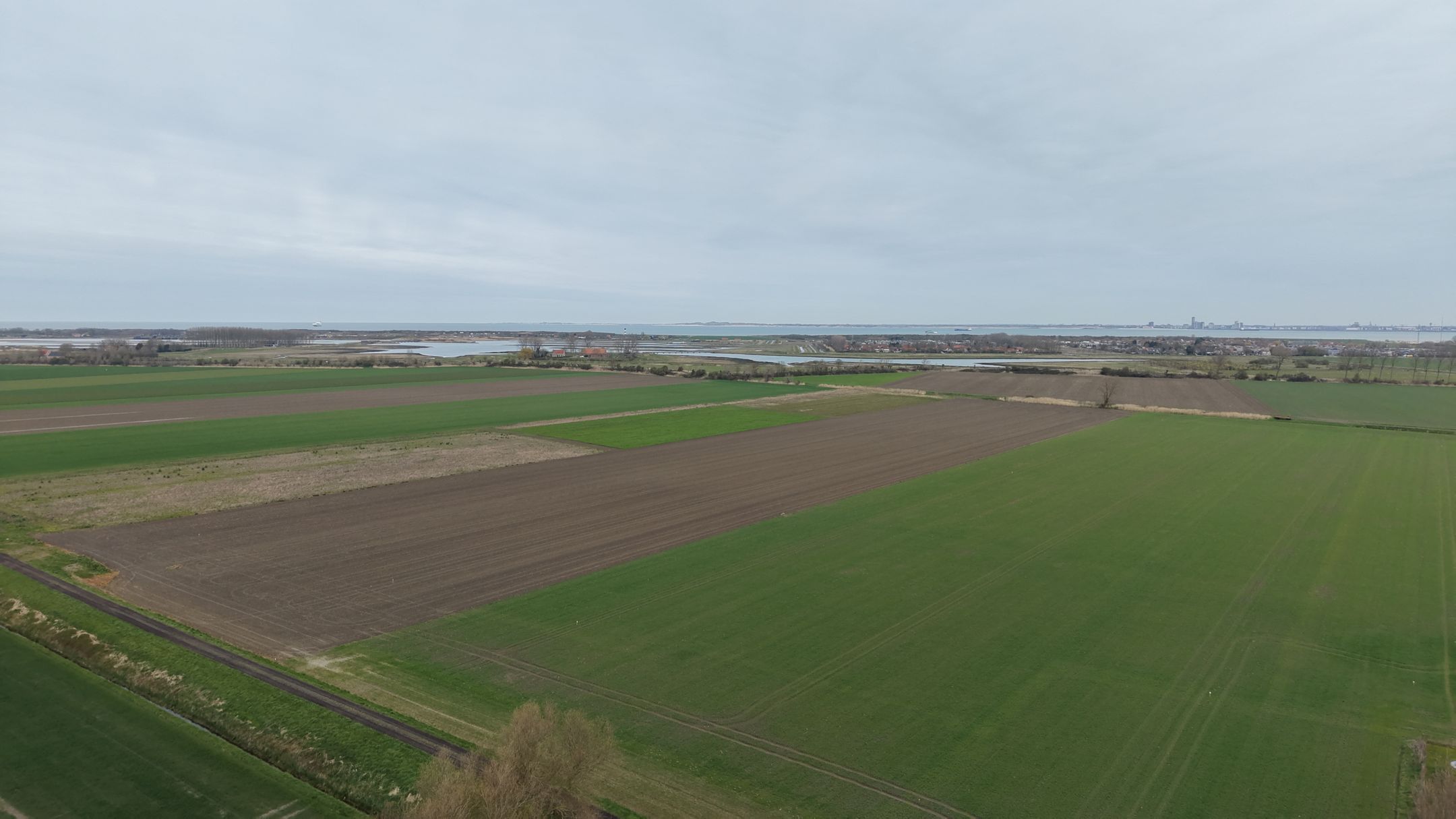 Characterful detached home with ground floor bedroom in scenic Groede — 30
