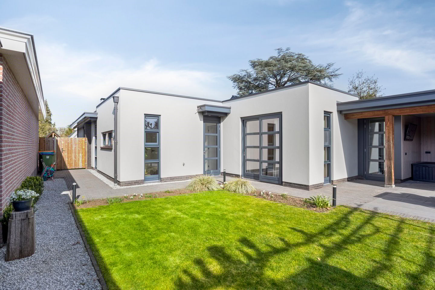 Foto 50 van Poelakkerweg 8