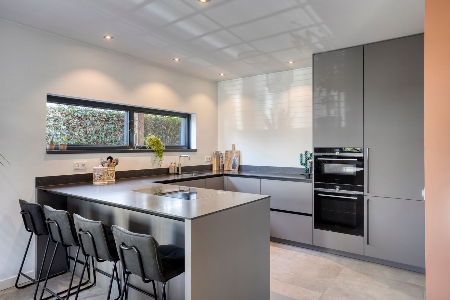 Foto 25 van Poelakkerweg 8