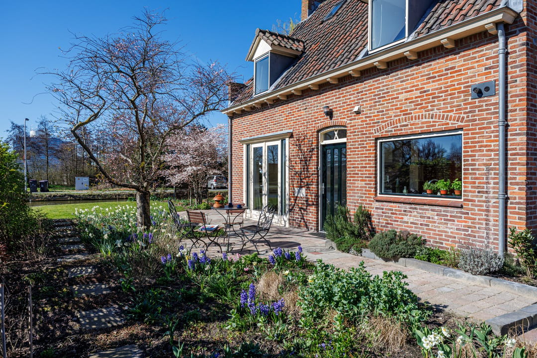 Unique Detached Waterfront Home with Apartment in Rijswijk Buiten — 13