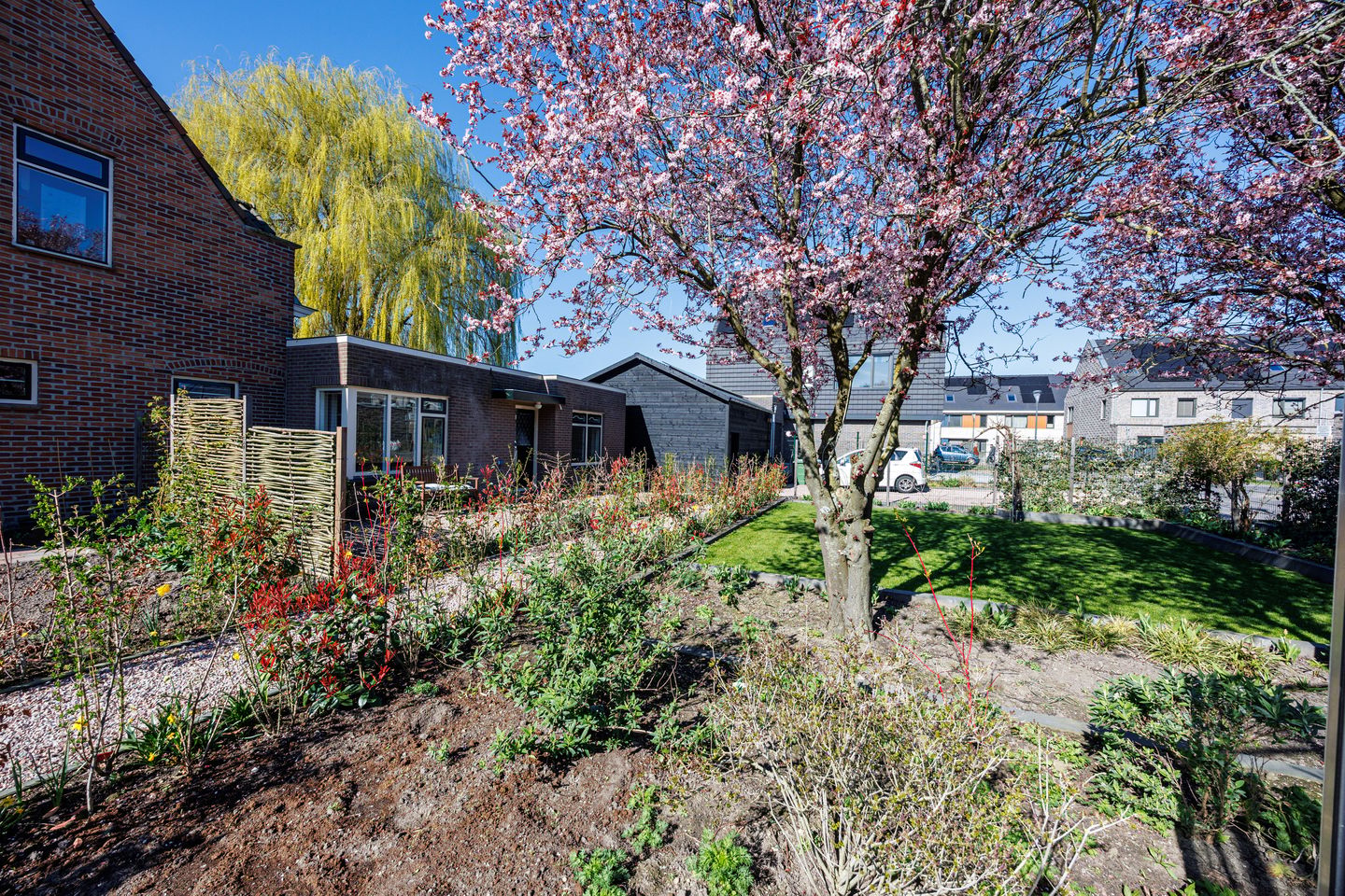 Unique Detached Waterfront Home with Apartment in Rijswijk Buiten — 16