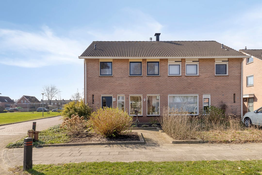 Foto 43 van Clematisstraat 1