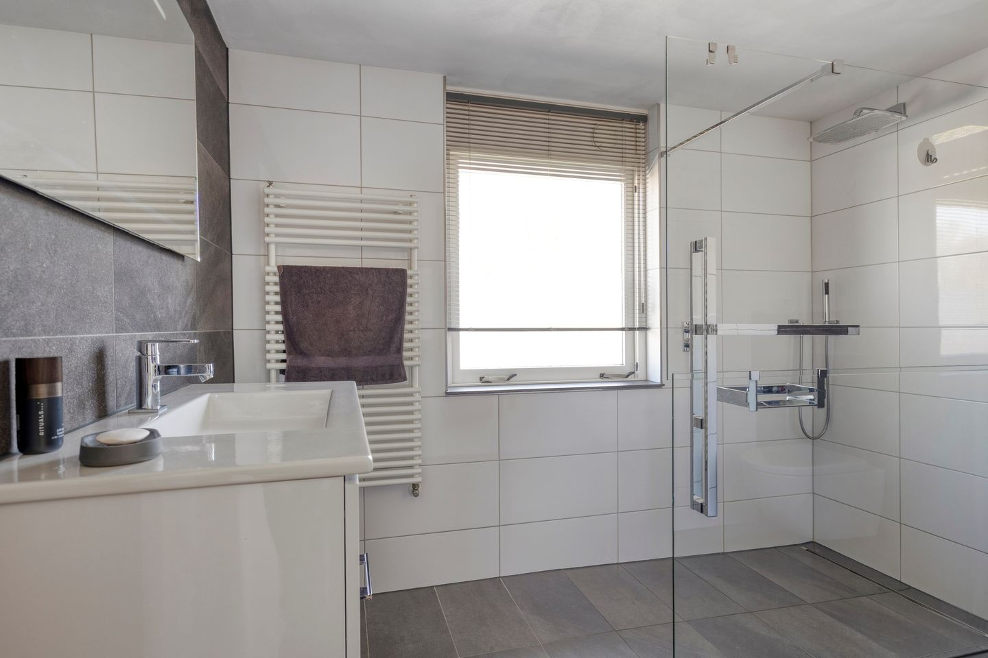 Foto 25 van Clematisstraat 1