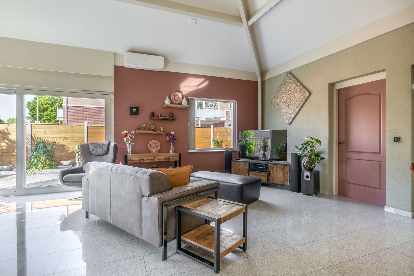 Foto 10 van Schokkerstraat 39