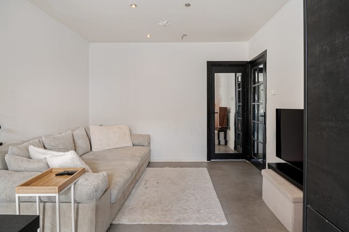 Photo 2 of Van Musschenbroekstraat 245