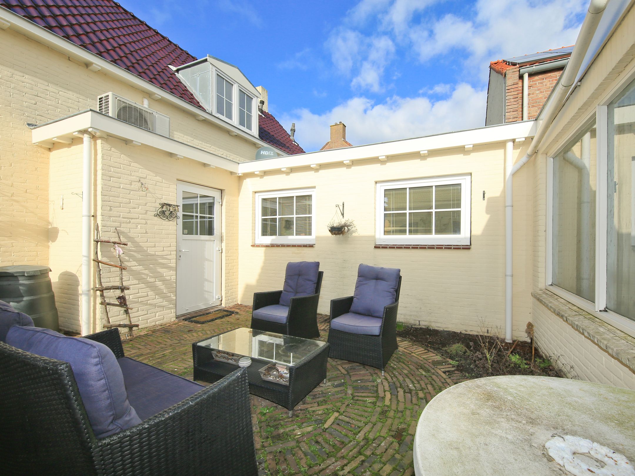 Unique property with guest house and former bulb shed in De Zilk — 20