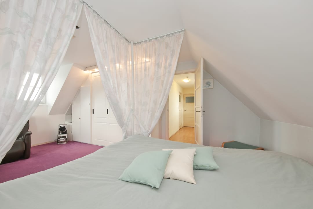 Unique property with guest house and former bulb shed in De Zilk — 25