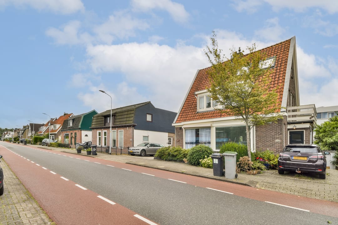 Photo 2 of Nieuwemeerdijk 147