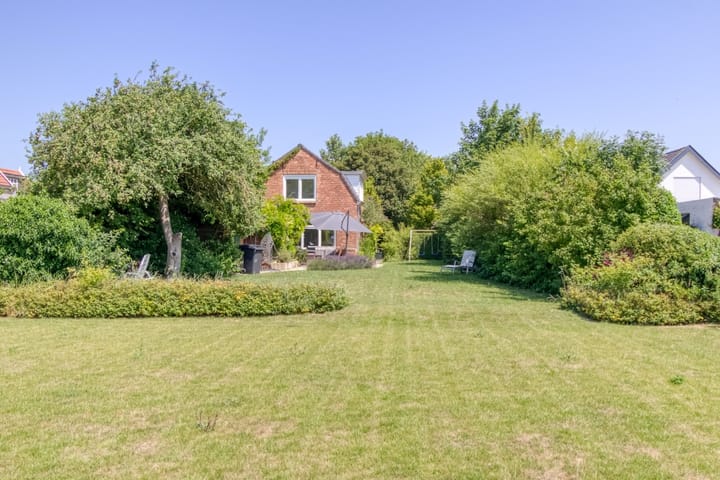Photo 4 of Badhuisweg 15