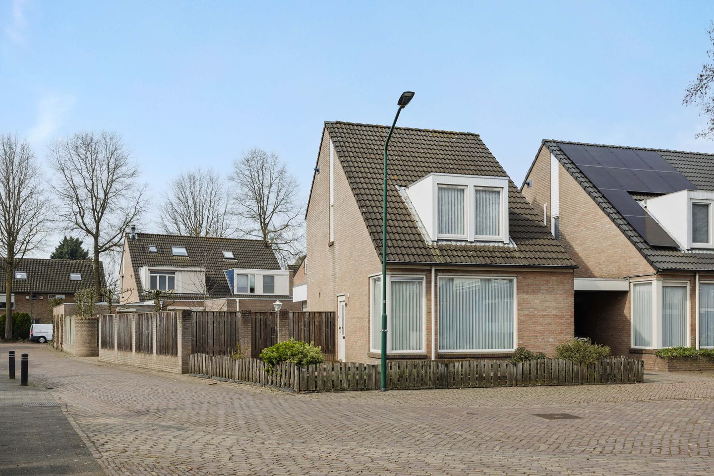 Corner Semi-Detached House with Garage and Garden in Heesch — 37