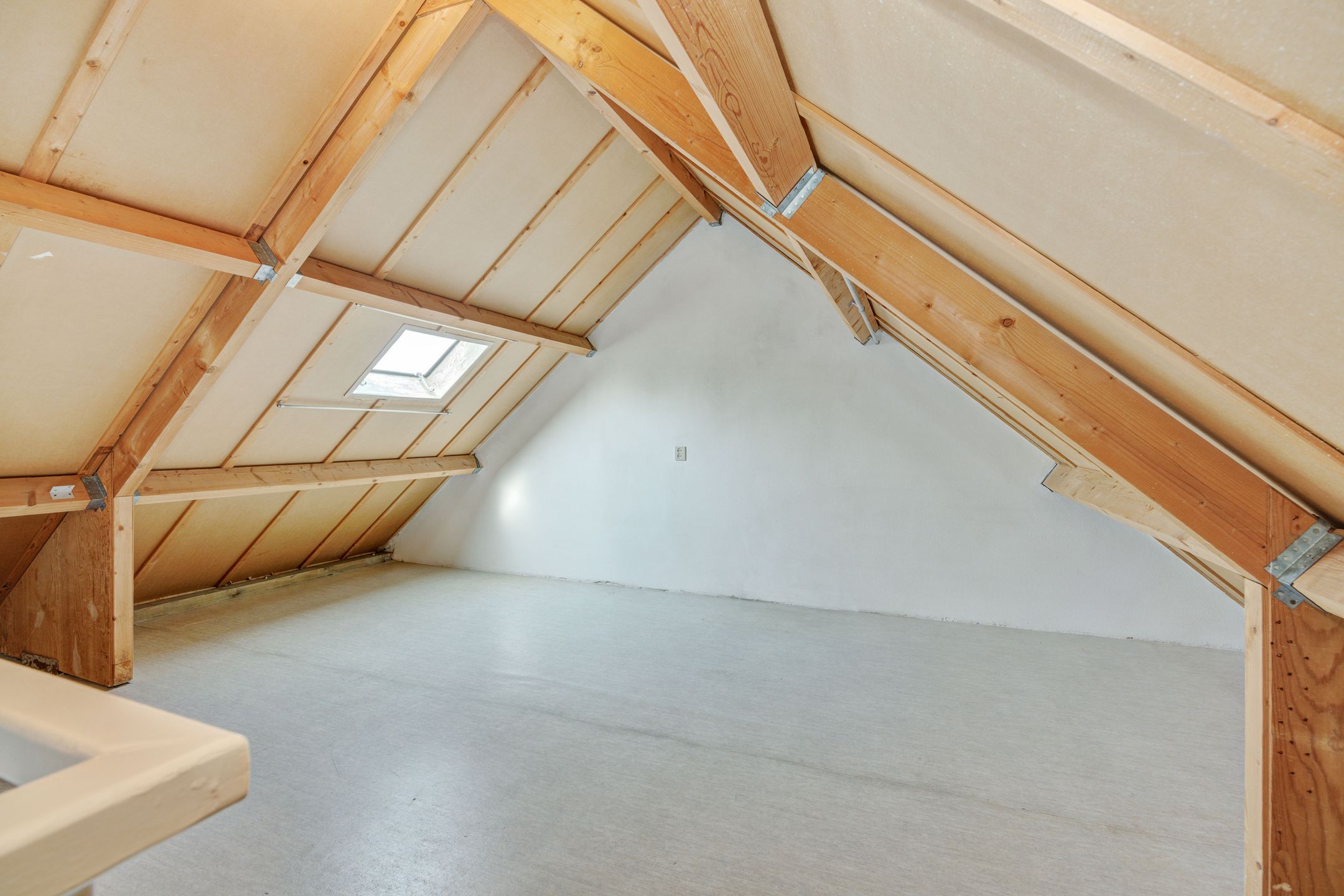 Corner Semi-Detached House with Garage and Garden in Heesch — 26