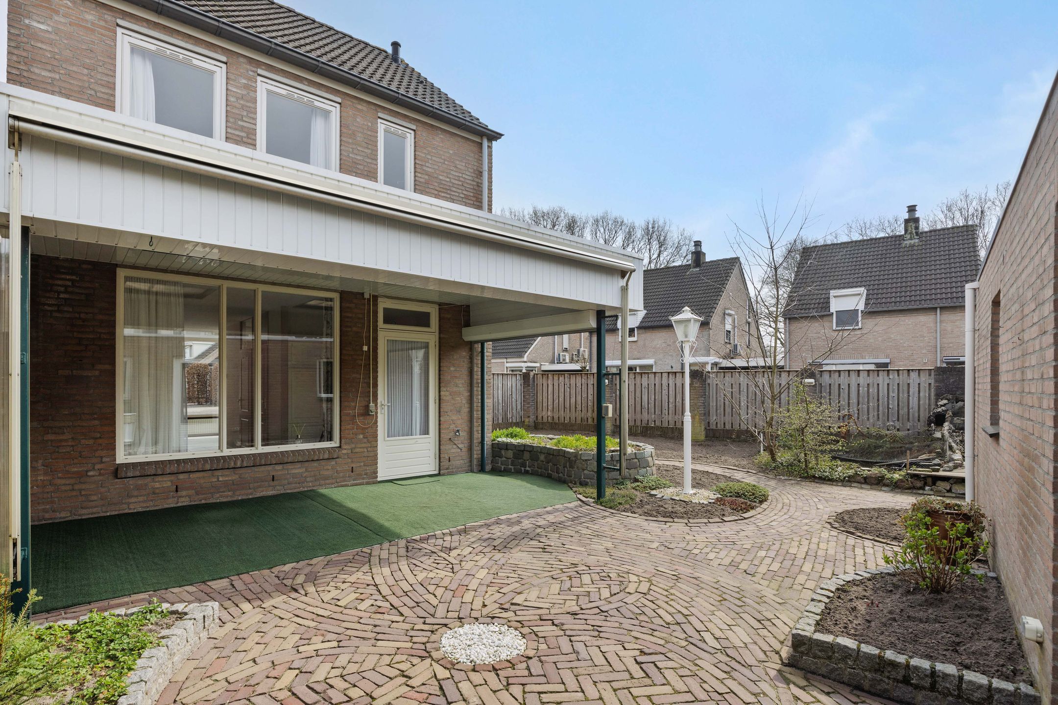 Corner Semi-Detached House with Garage and Garden in Heesch — 32