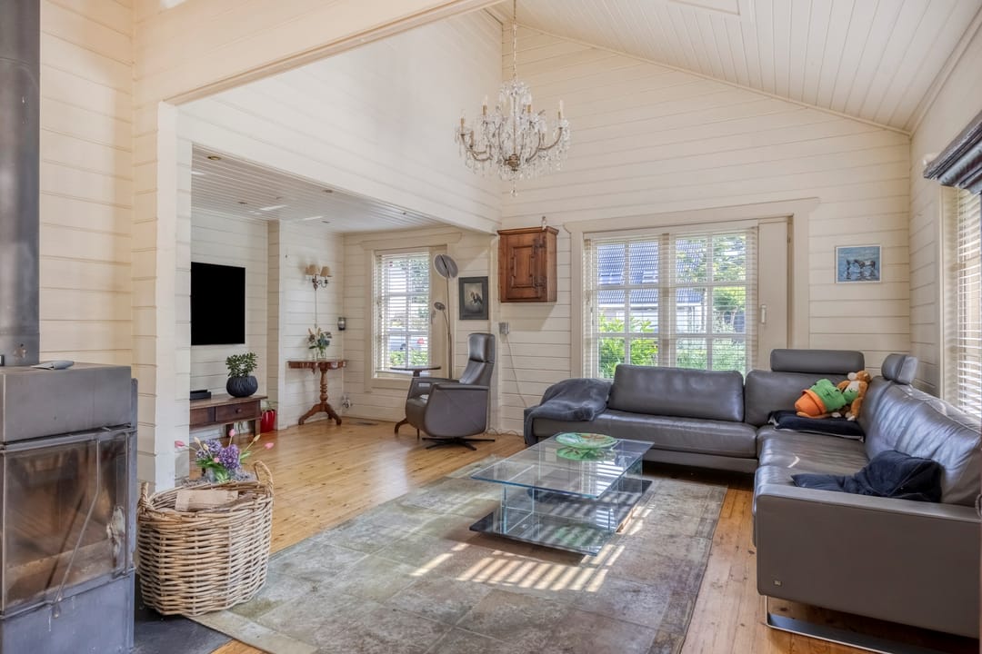 Charming Country House in Desirable Acht-Zuid with Spacious Garden — 16