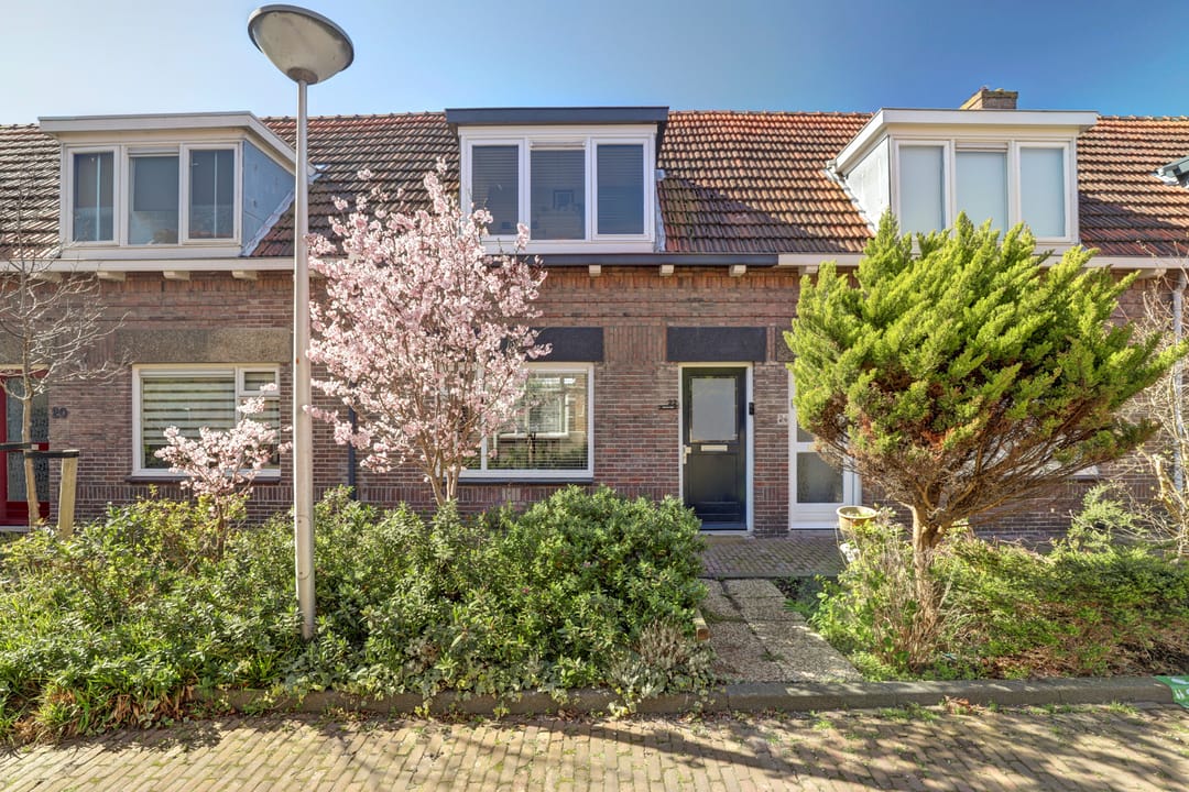 Photo 1 of Bloemenstraat 22