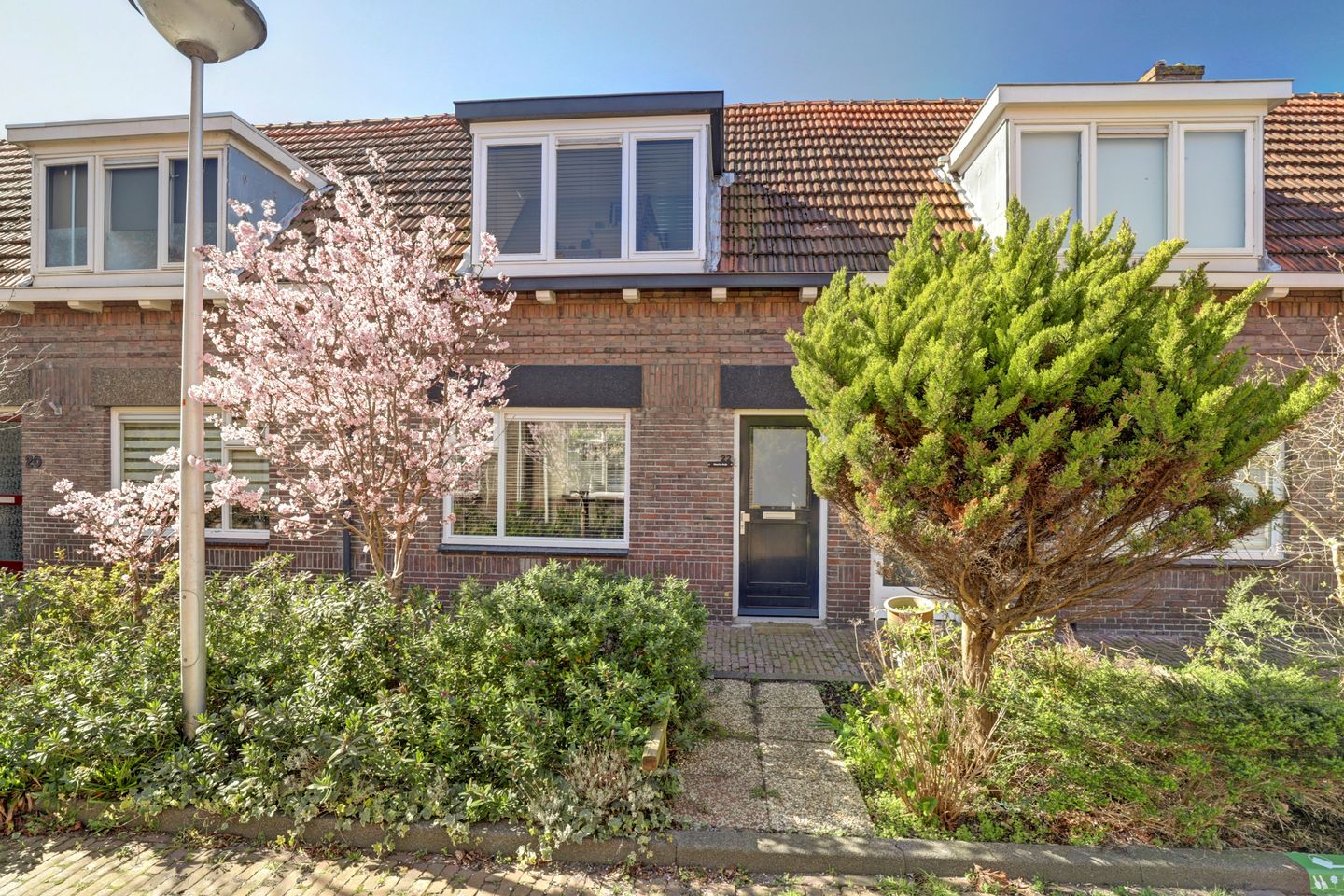 Photo 35 of Bloemenstraat 22