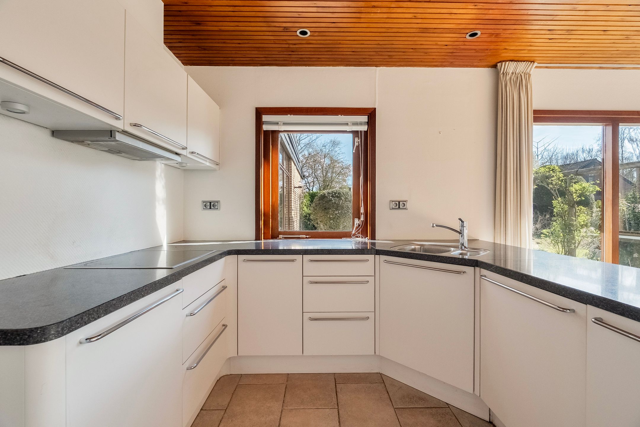 Photo 21 of van Hogendorplaan 5