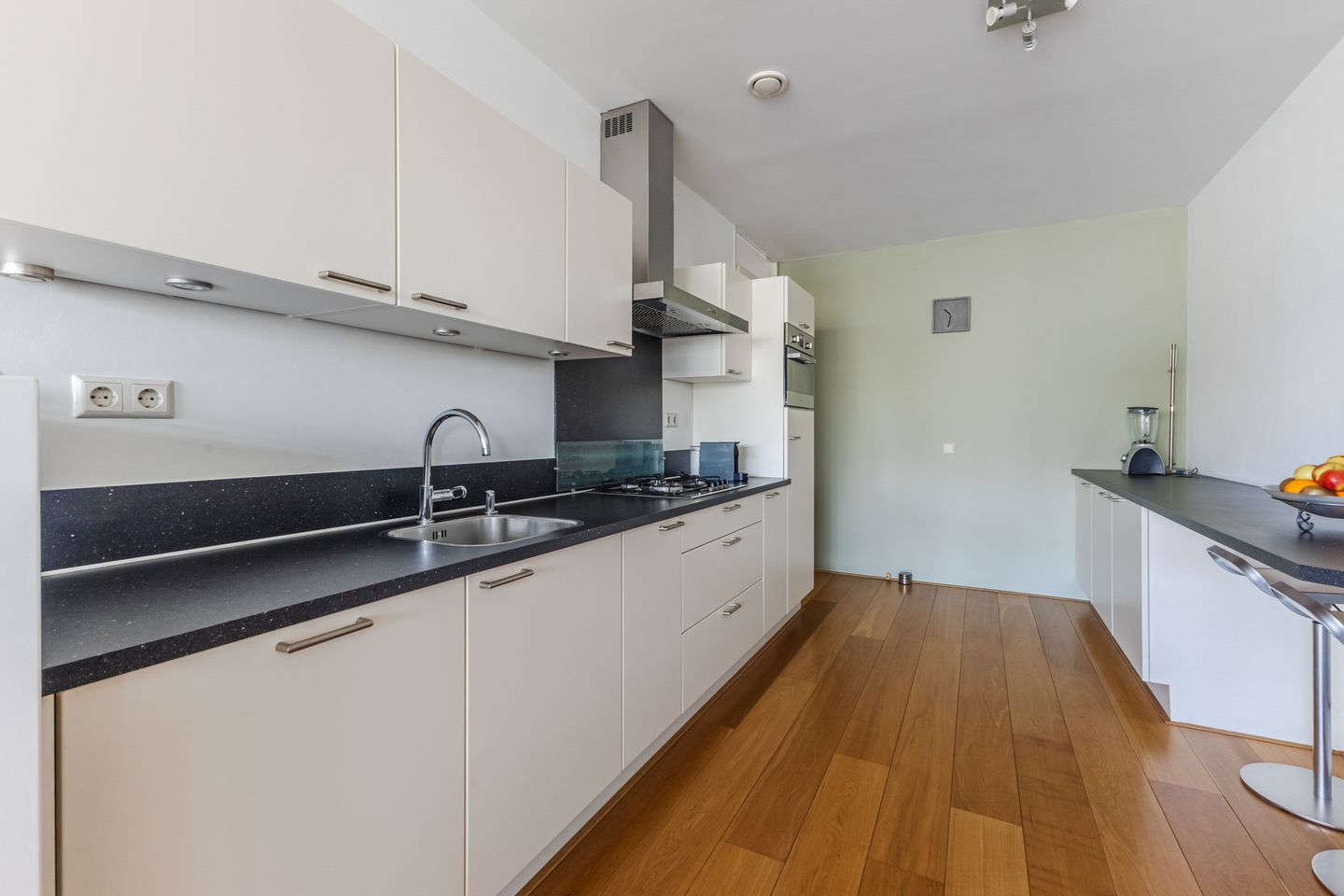 Foto 10 van Johan Hofmanstraat 328