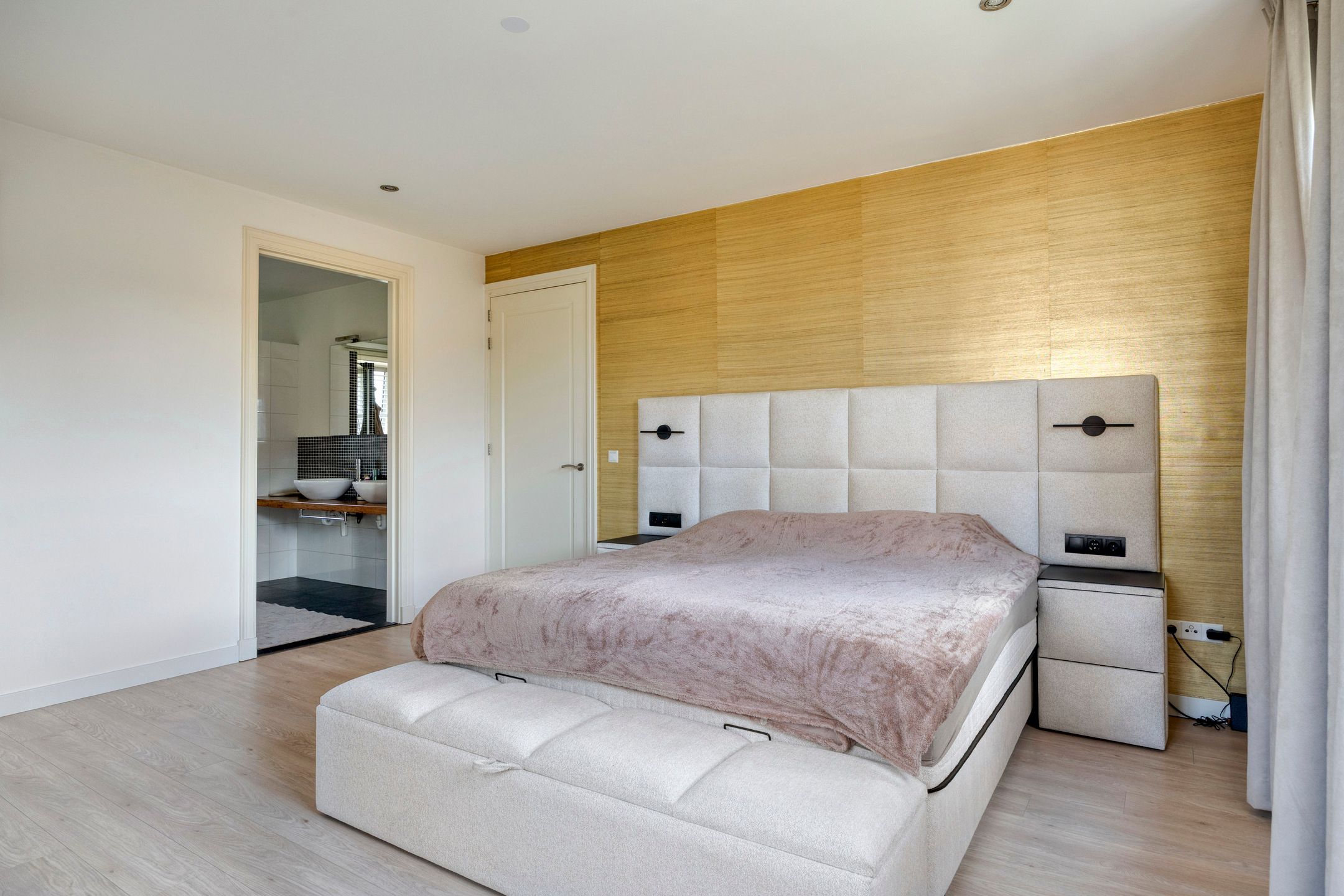 Foto 24 van Korona 4