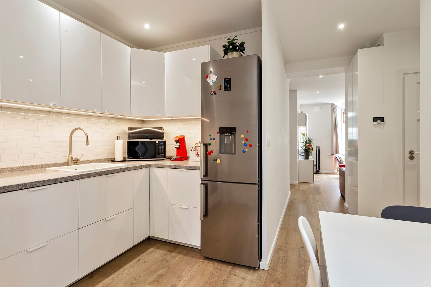 Photo 4 of Van Walbeeckstraat 105-H