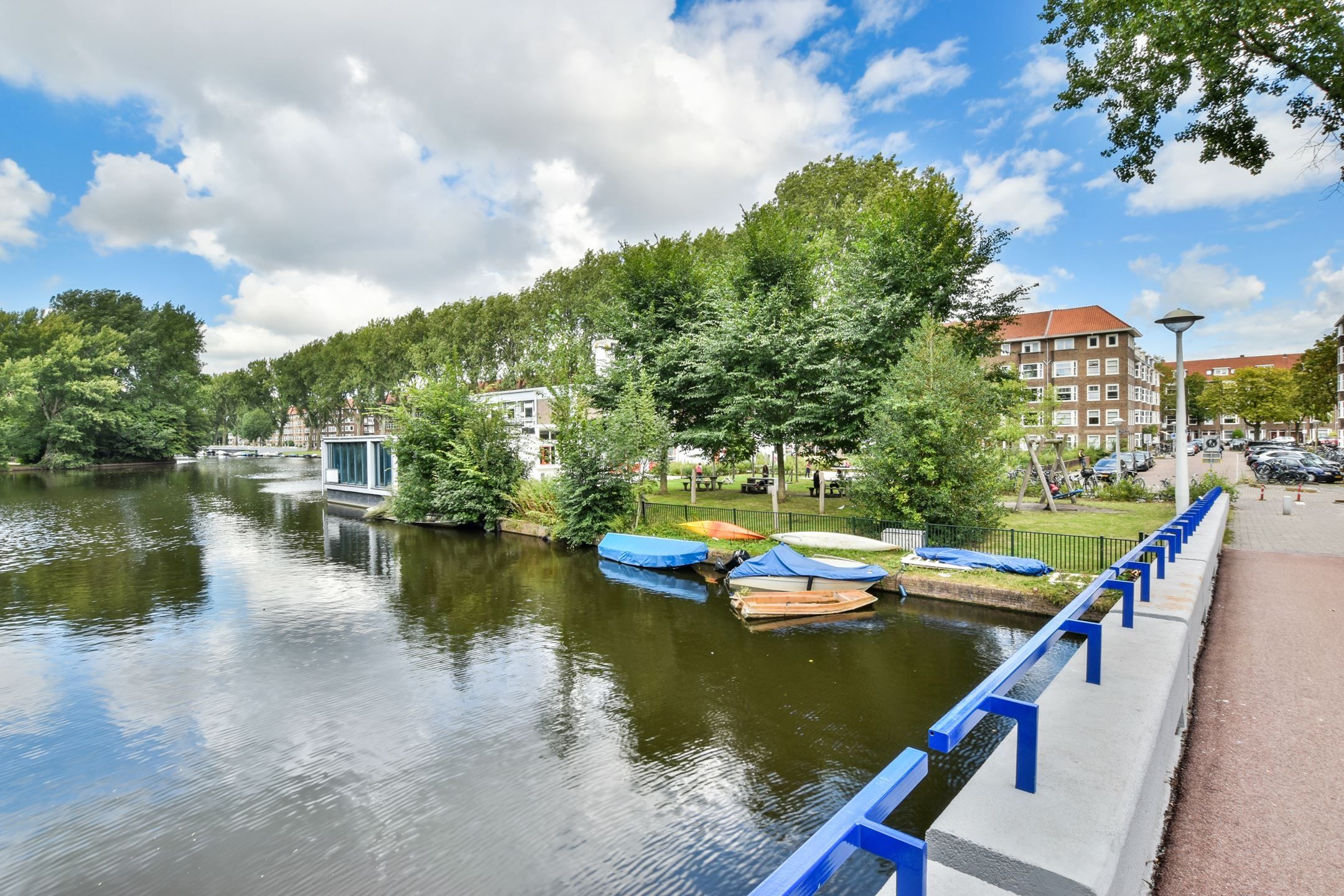 Photo 21 of Van Walbeeckstraat 105-H