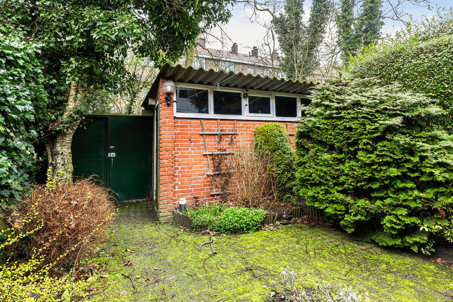 Charming terraced home in popular Componistenwijk — 25