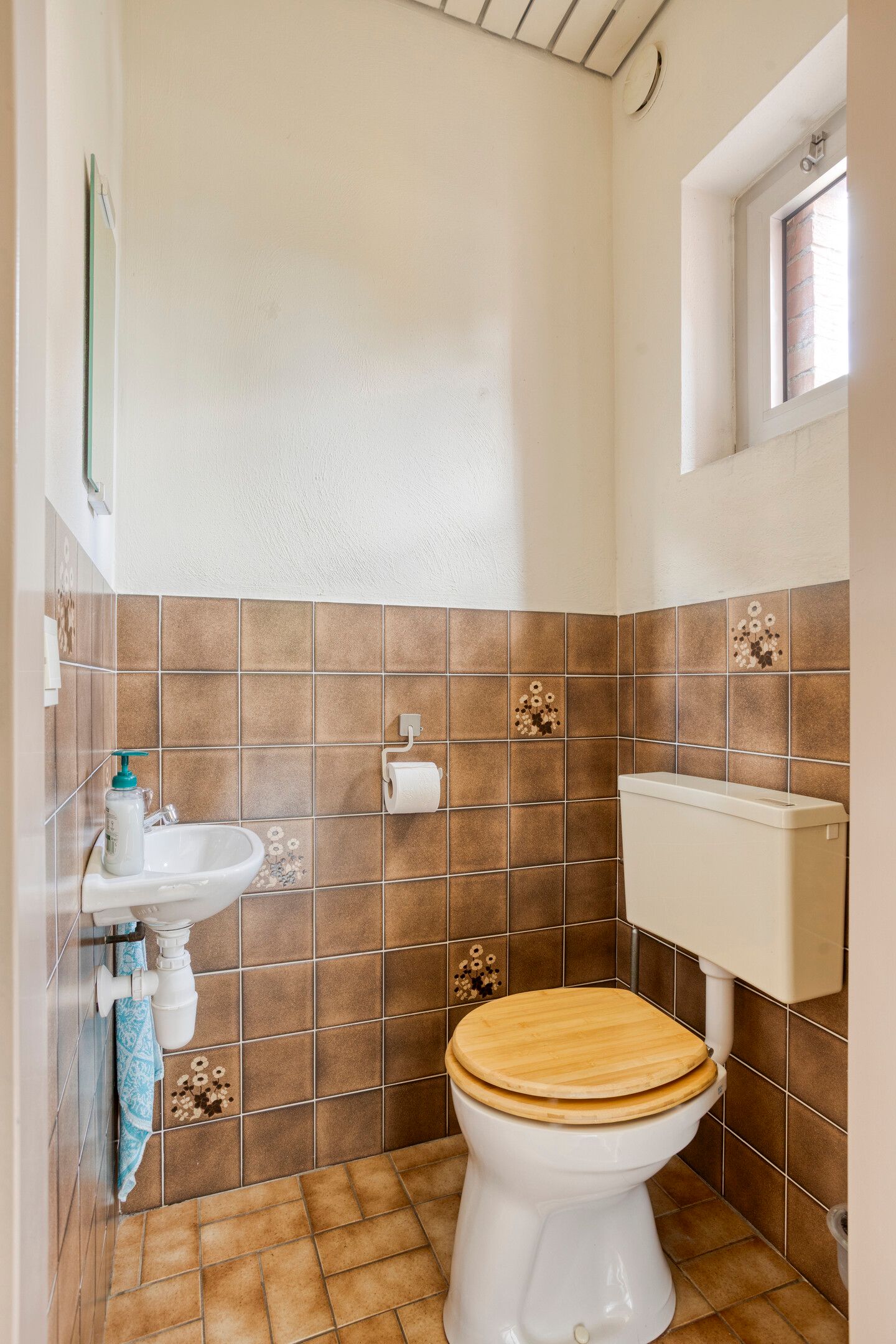 Foto 6 van Rozenhof 15