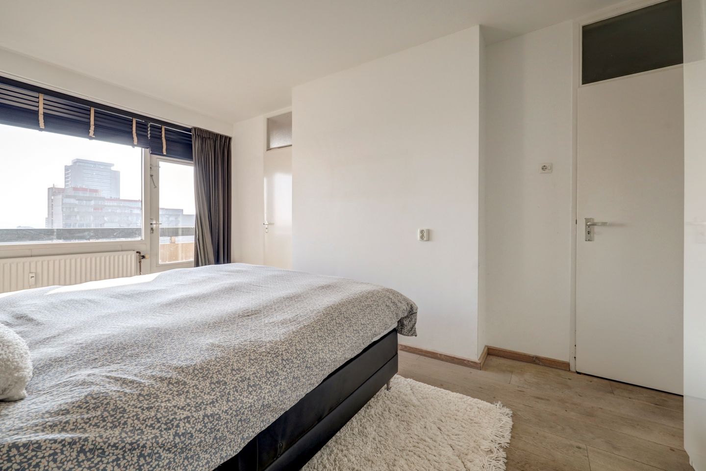 Spacious 12th floor apartment with panoramic views over Zuiderplas and Den Bosch — 34