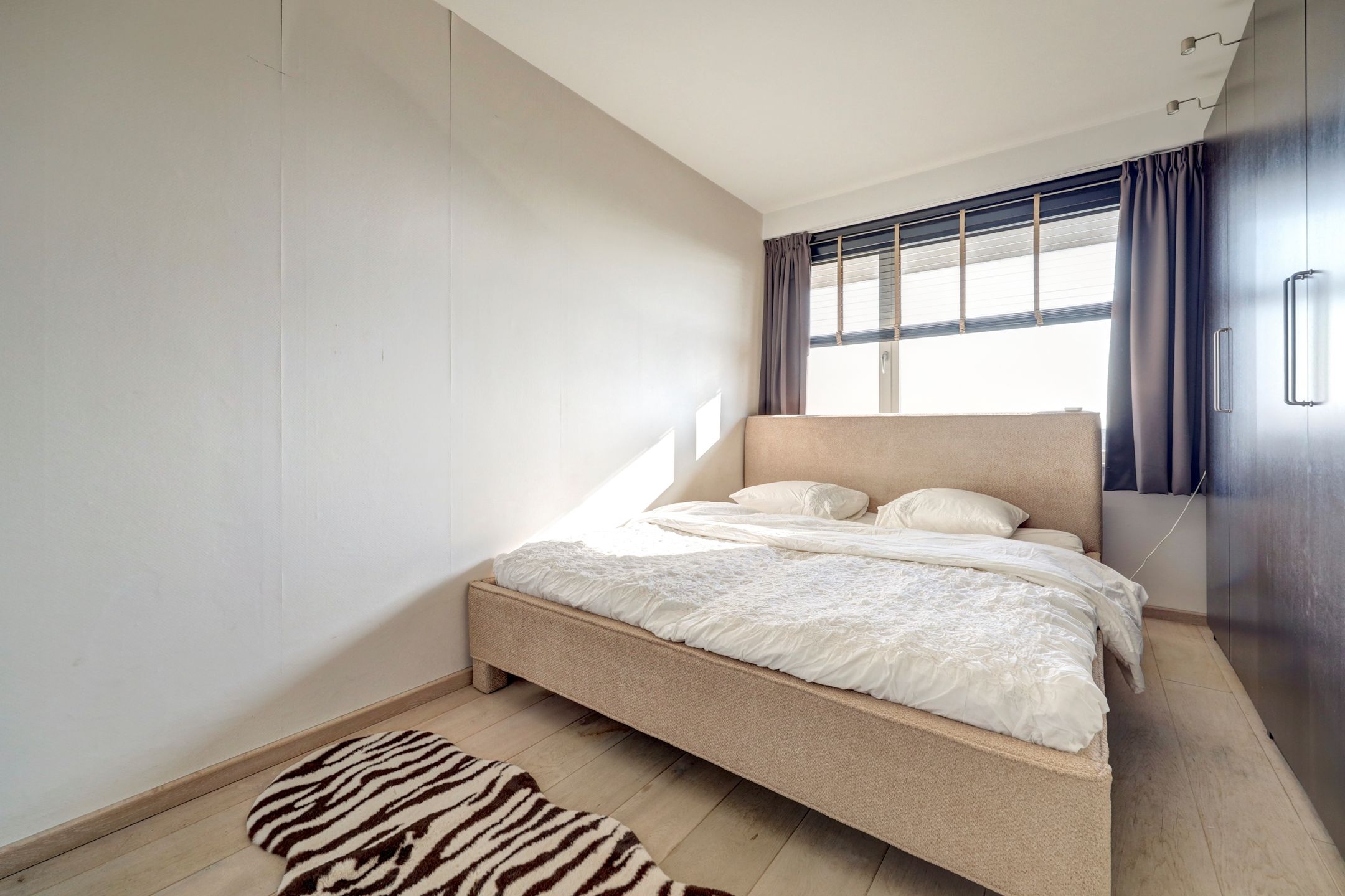 Spacious 12th floor apartment with panoramic views over Zuiderplas and Den Bosch — 38