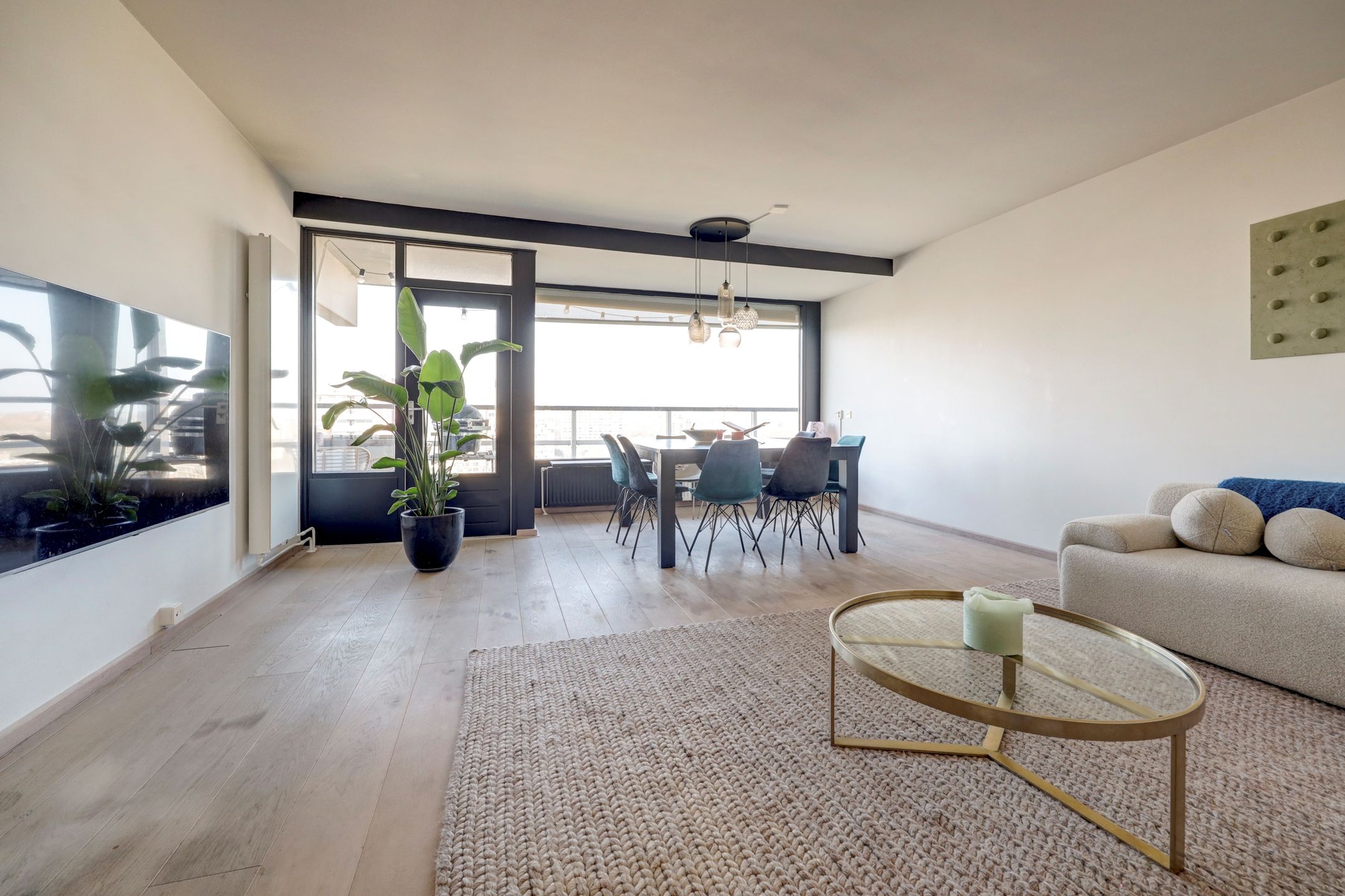 Spacious 12th floor apartment with panoramic views over Zuiderplas and Den Bosch — 23