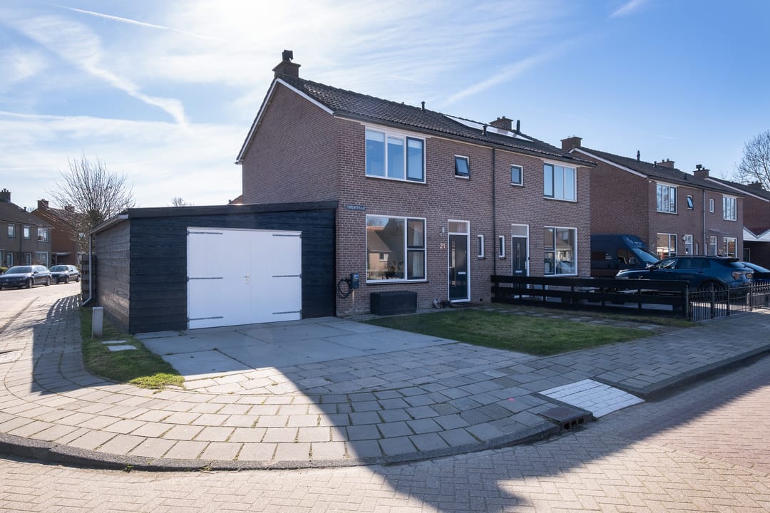 Photo 1 of Torenstraat 21
