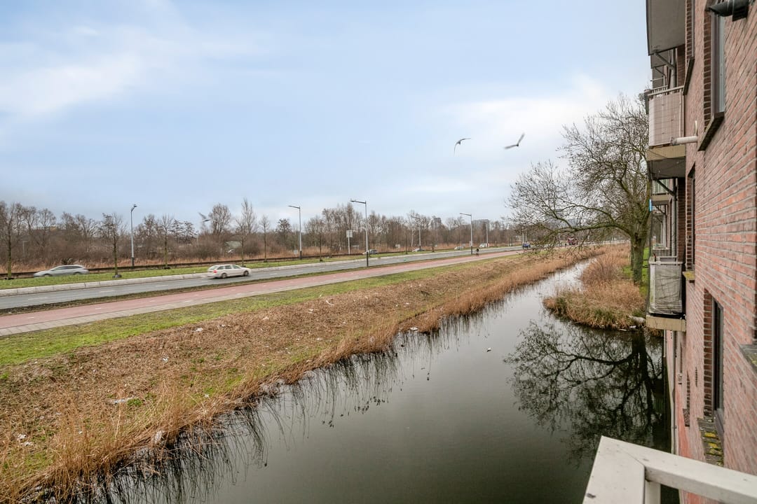 Foto 22 van Lou Jansenplein 20-H