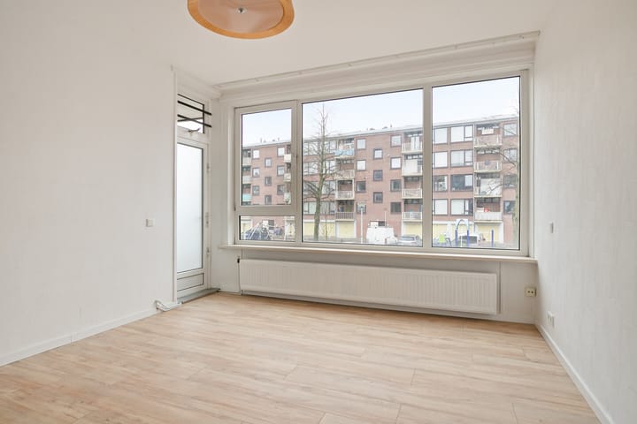 Photo 5 of Lou Jansenplein 20-H