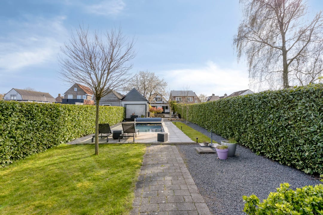 Photo 28 of Antoniusstraat 39