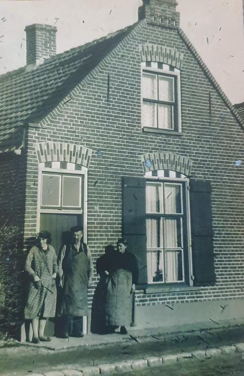 Photo 6 of Antoniusstraat 39